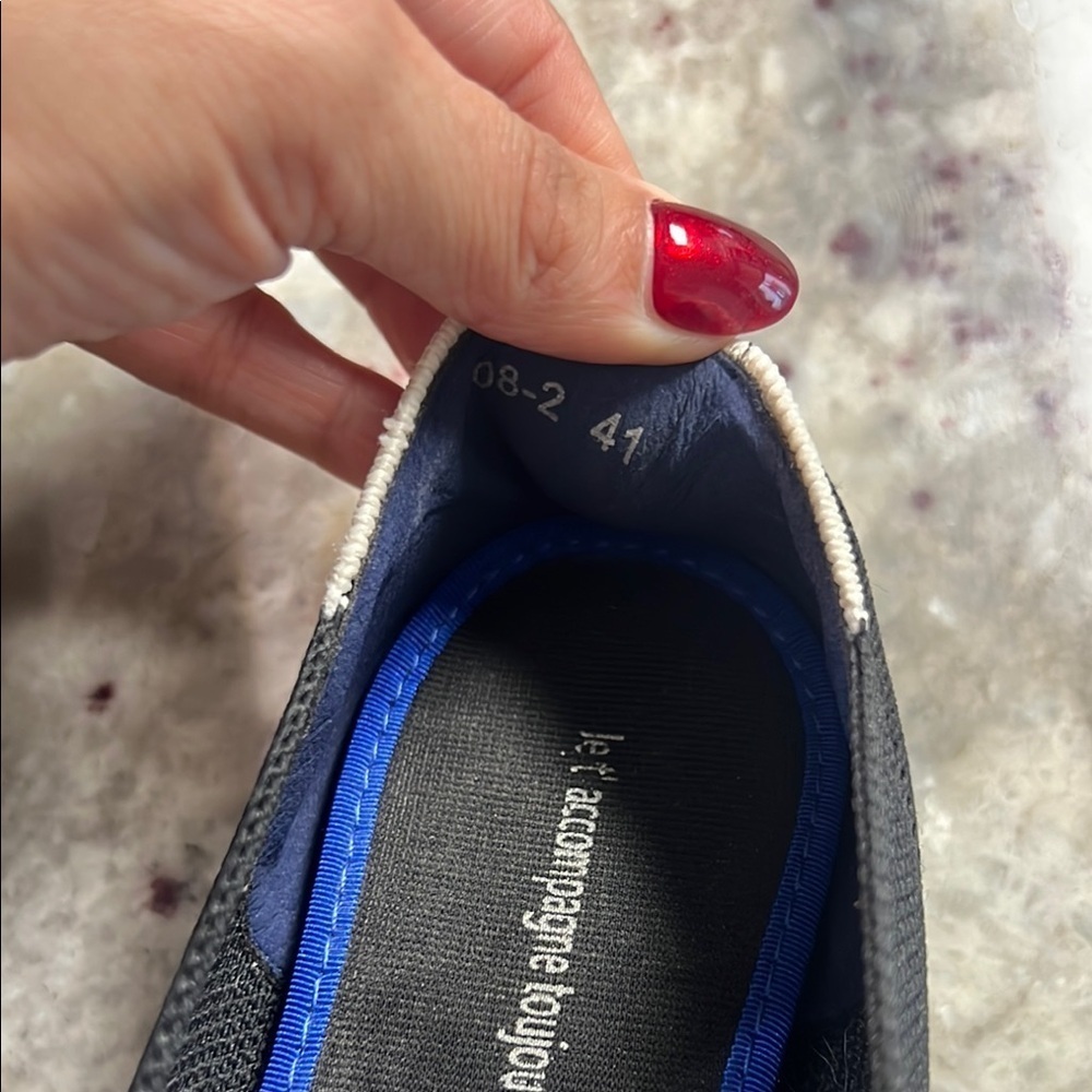 Black Women's Flats - Picture 5 of 6